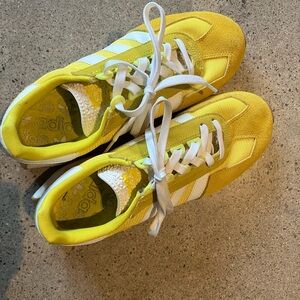 Adidas Retropy Athletic Shoes